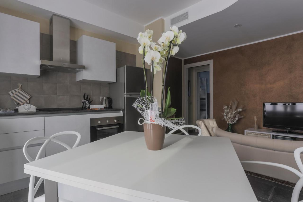 Elga'S Apartment - Your Charming Stay On Lake Orta ペッテナスコ エクステリア 写真